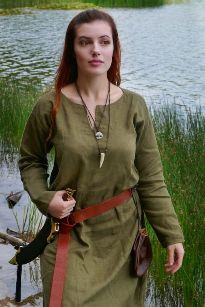 Gaun Tunik Tradisional Abad Pertengahan Medieval