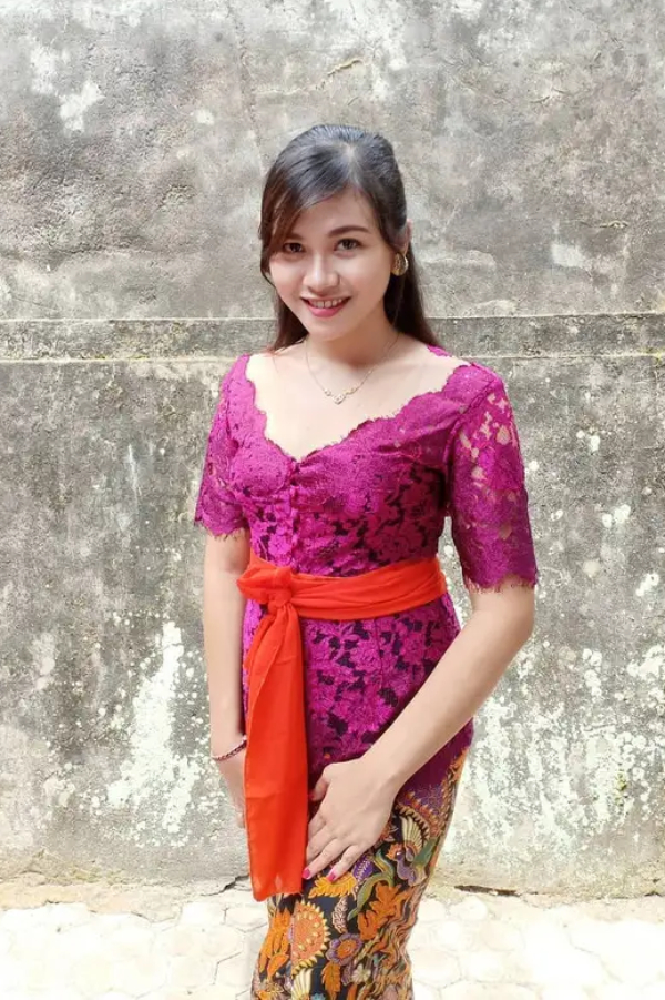 Sarung Batik Kebaya Gadis Bali