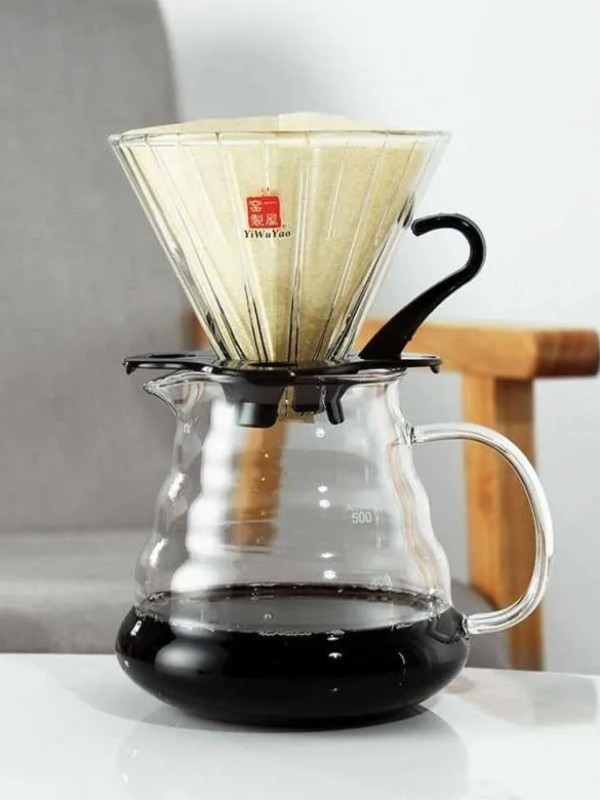 Proses pembuatan Kopi V60 melalui metode pemisahan senyawa kimia melalui Penyaringan