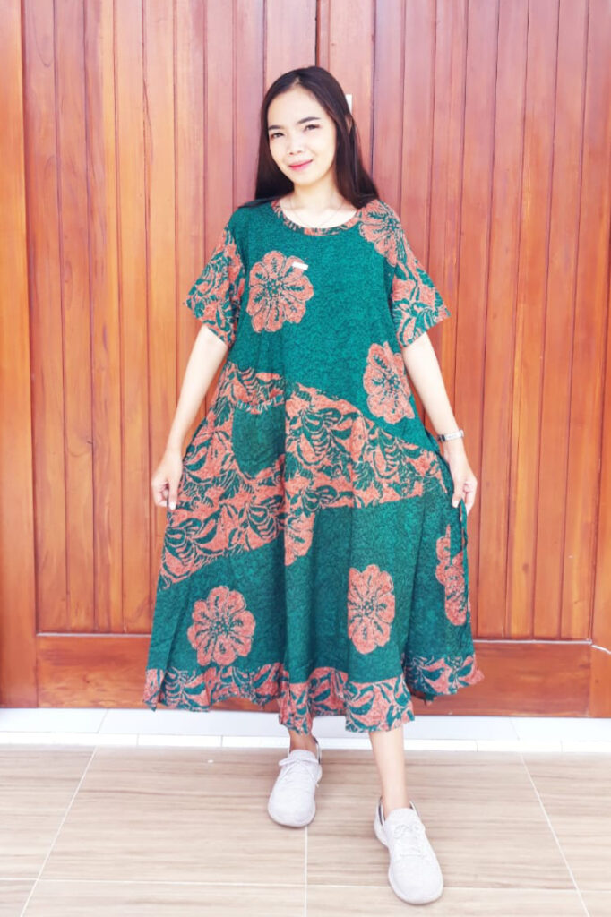 Daster Pembantu Rumah Tangga Cantik dan Seksi