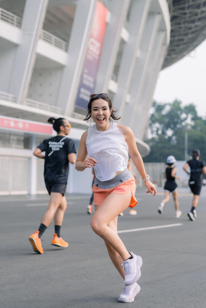 Fotografi FotoYu Gisel Anastasia Paha Mulus Putih