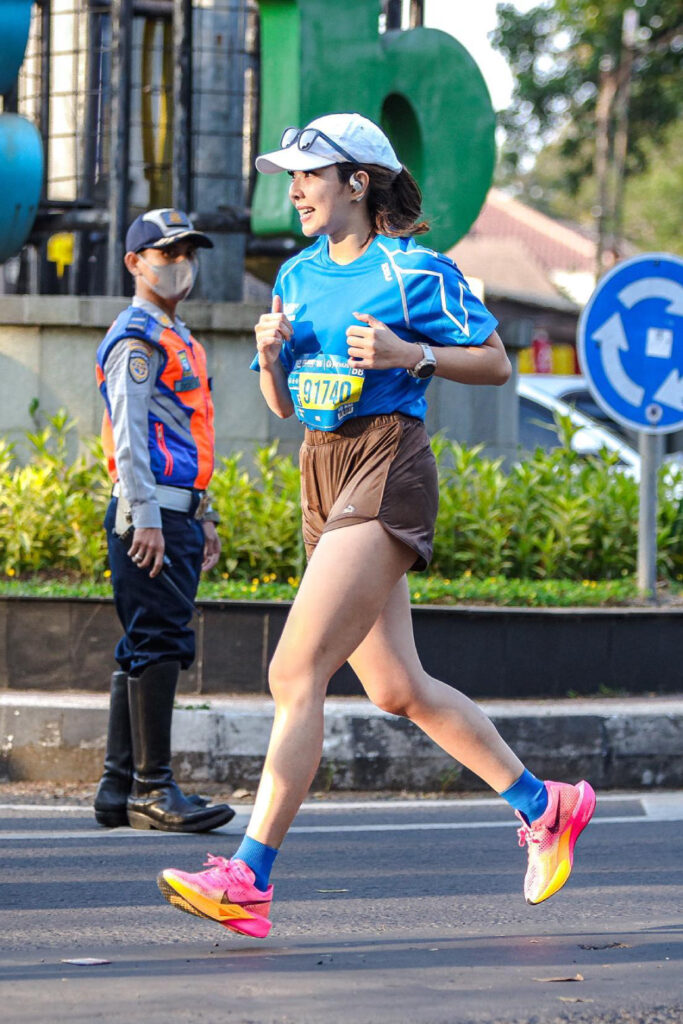 Fotografi FotoYu Gisel Anastasia sepatu mahal