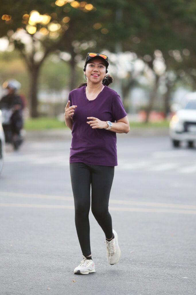 Legging Ketat Busana Olahraga Cewek Cantik CPI