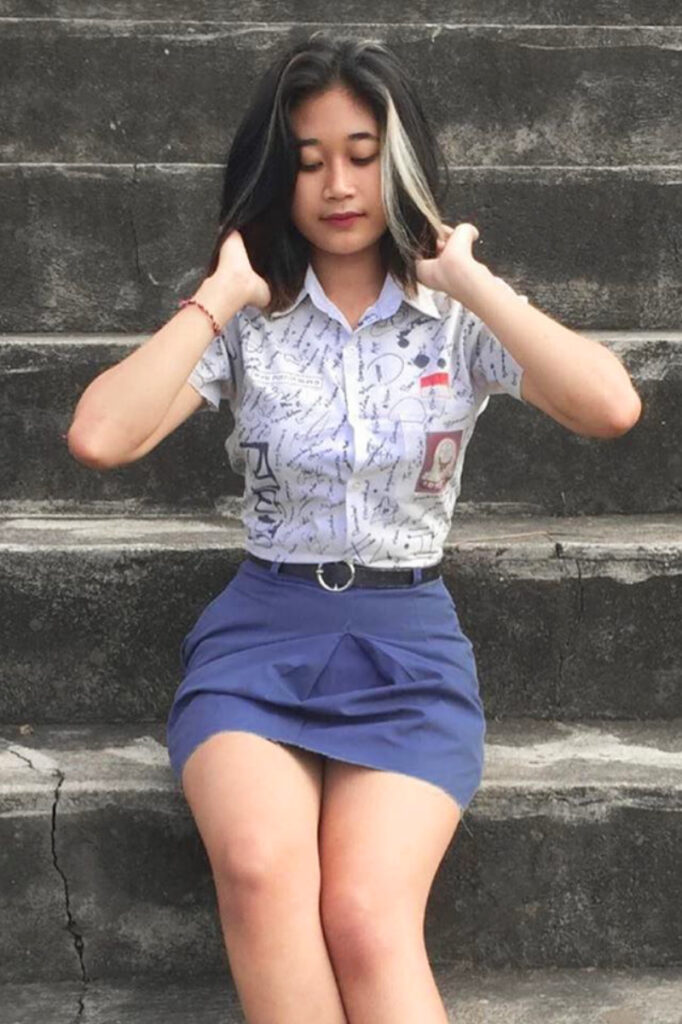 Rok MIni Seksi Paha Mulus IGO