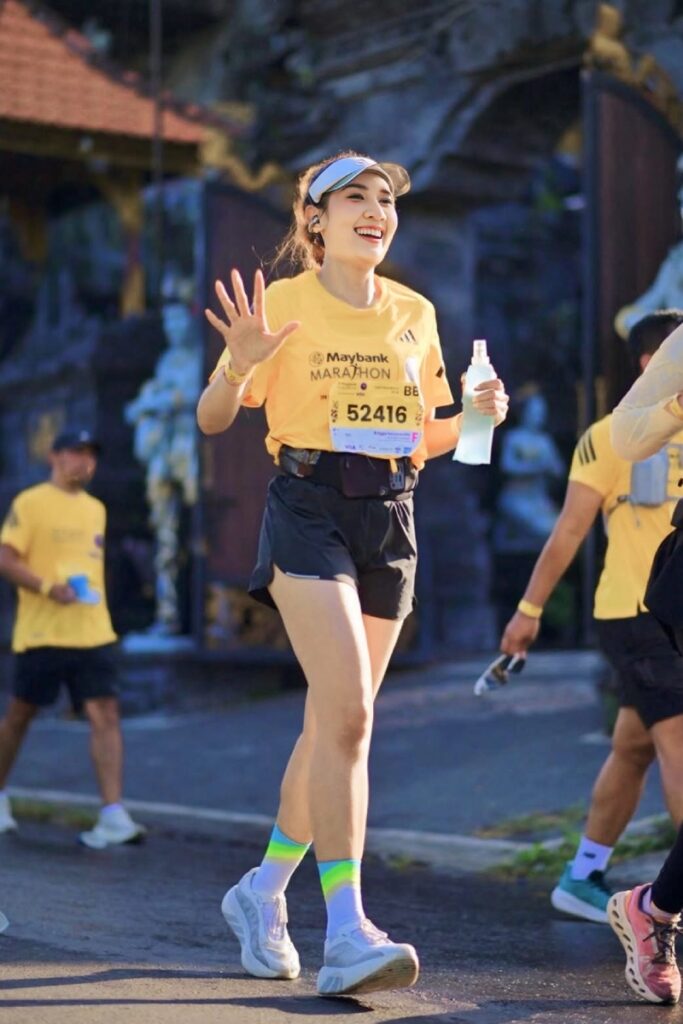 Marathon sebagai Olahraga Gaya Hidup yang keren maybank Gadis Bali Seksi
