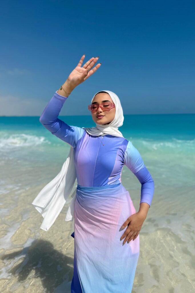 Cewek Hijab Seksi Toge Bh Nyeplak di Pantai Burkini Seksi