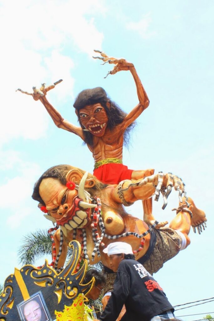 Ogoh-Ogoh Bali dan Nyepi di Lombok