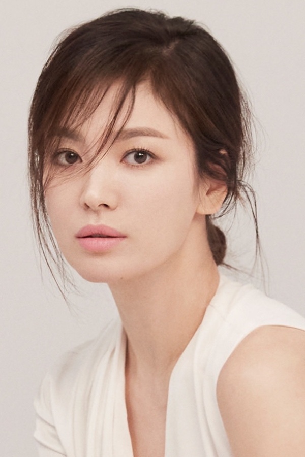 Leher sensual Song Hye Kyo