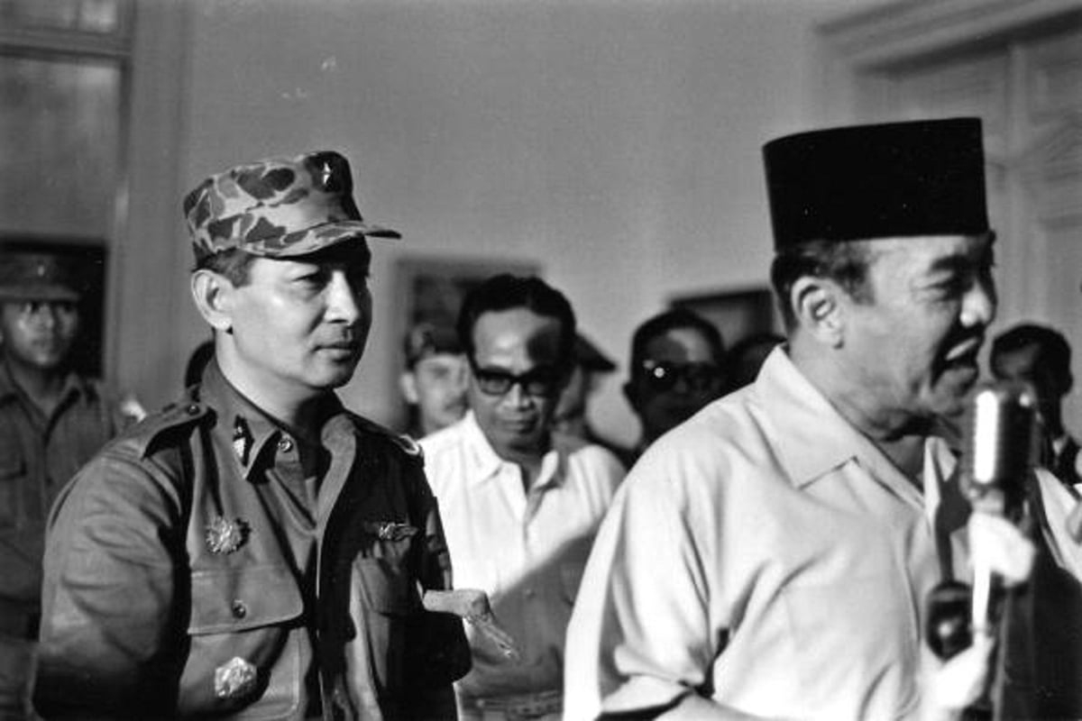 Makalah Sistem Pemerintahan Soeharto (1966-1998)
