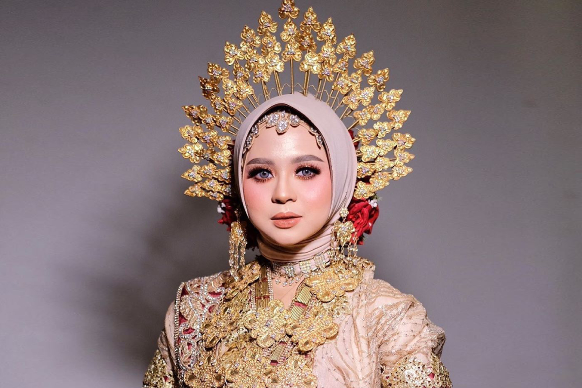 Tata Rias Baju Bodo Cewek Makassar Modern dan Glamour
