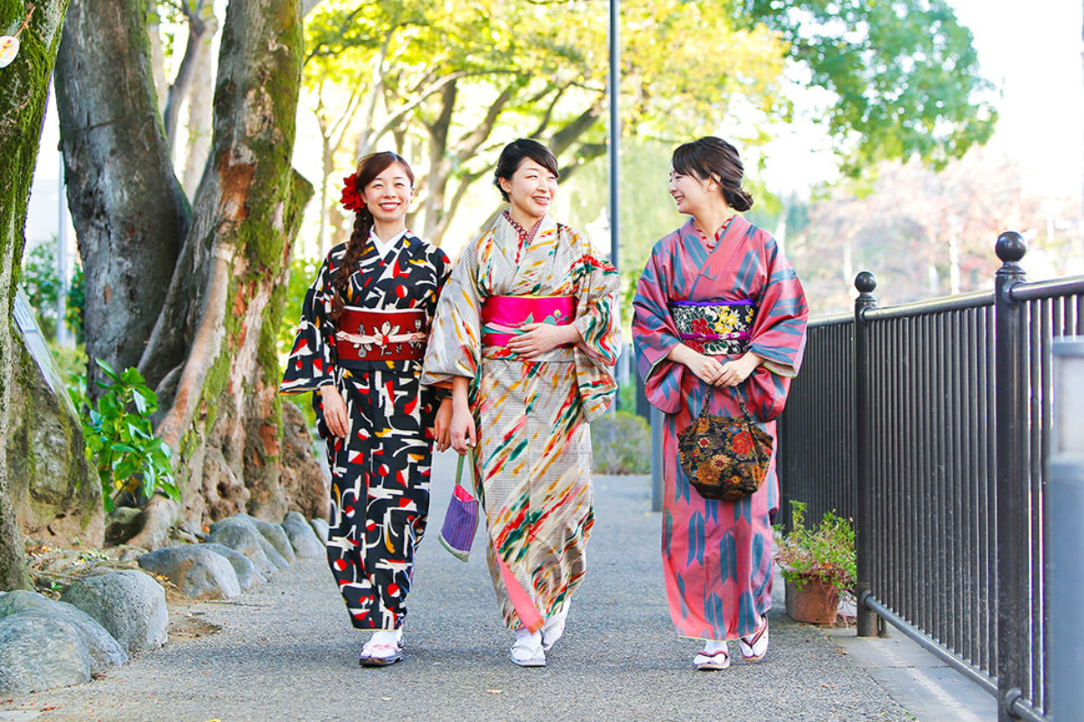 Seni Seragam Kimono Pakaian Tradisional Jepang