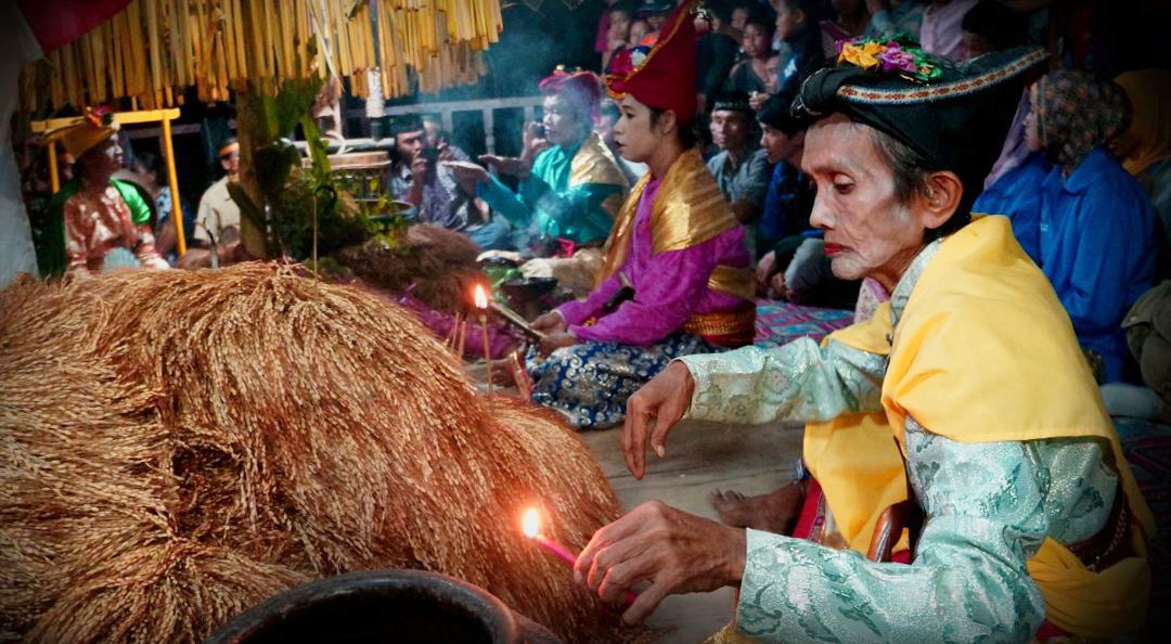 Makalah Adat dan Budaya Suku Bugis – Sistem Sosial, Strata dan Ritual