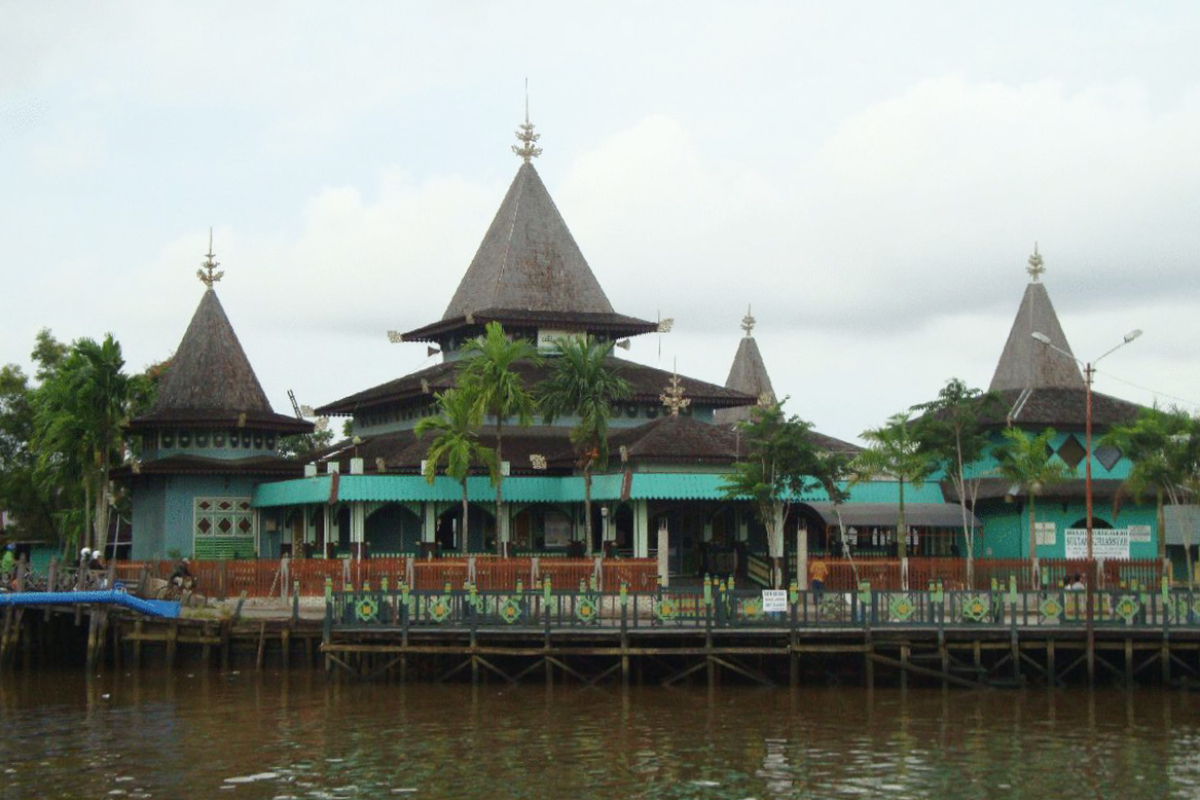 Makalah Sejarah Kerajaan-Kerajaan Islam di Kalimantan