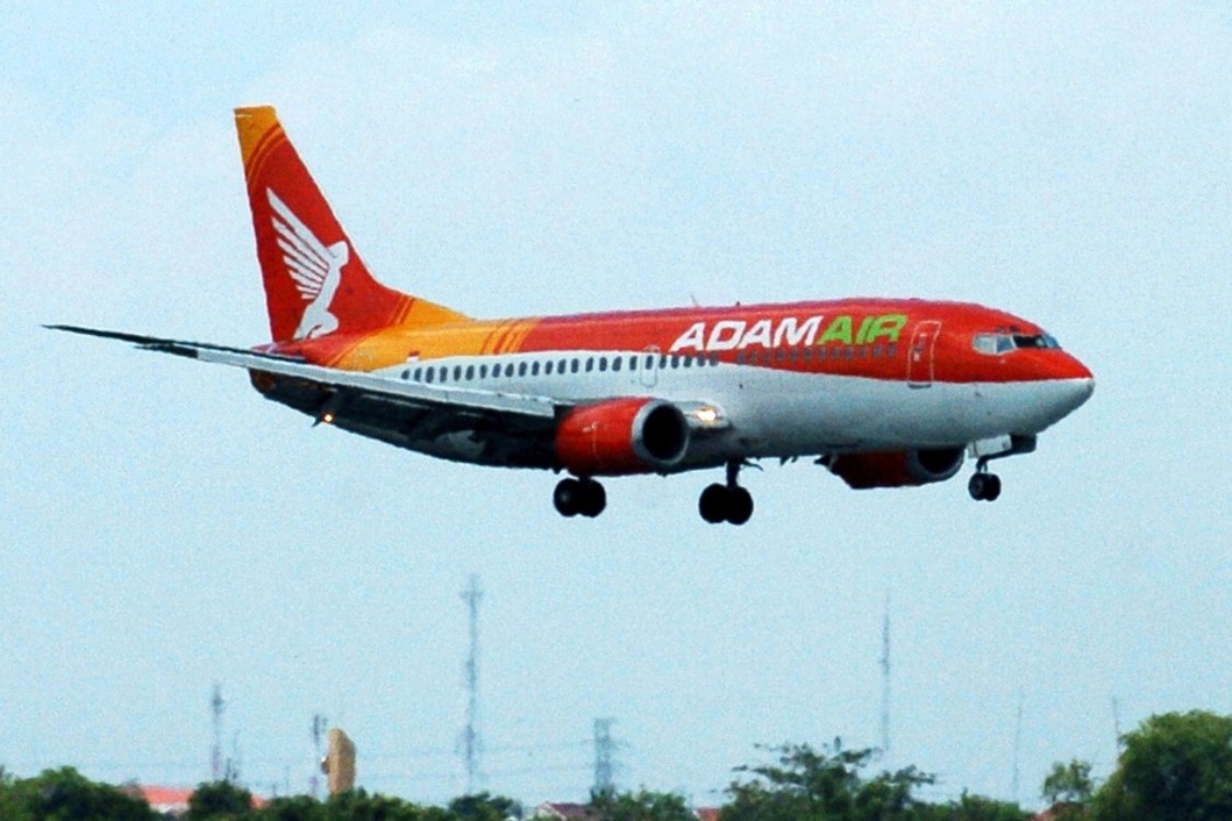 Pesawat Terbang Adam Air