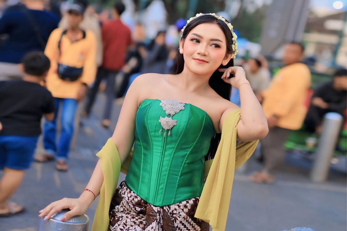 Makalah Mitos